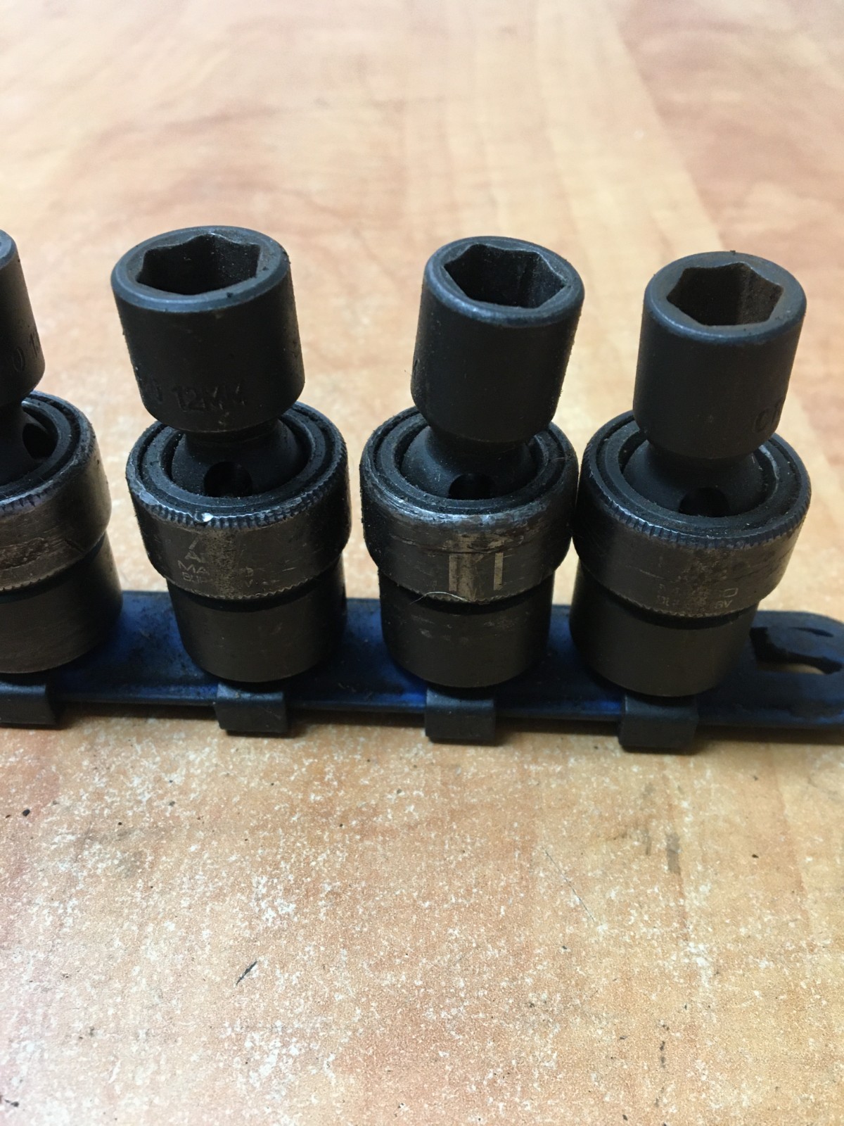 Matco Tools 10Pc Metric 3/8″ Dr Impact Swivel Socket Set 6PT 10-19mm SBUPM106V