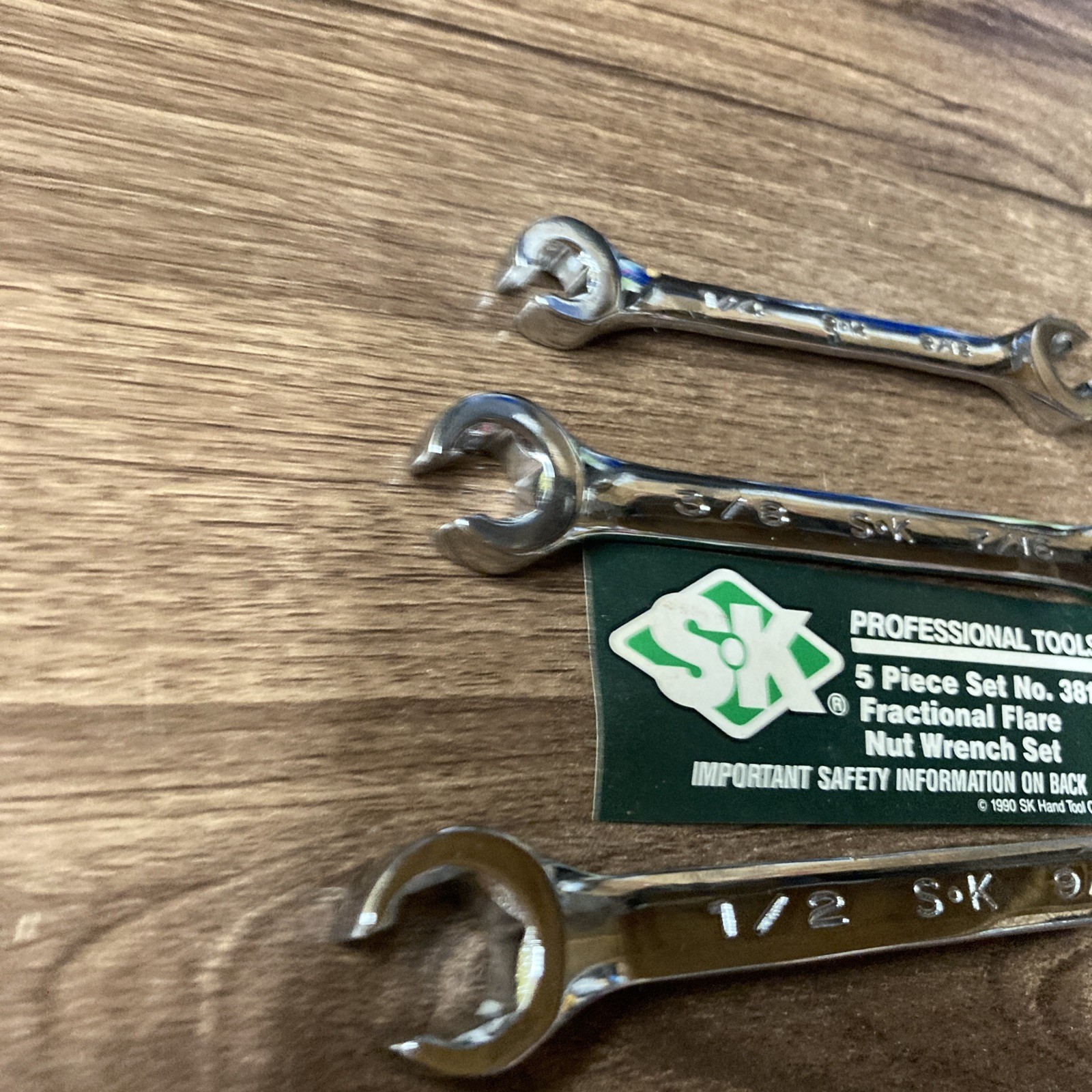SK Tools USA 381 SAE 1/4-7/8″ 5pc Flare Nut Line Wrench Set, 6 Point
