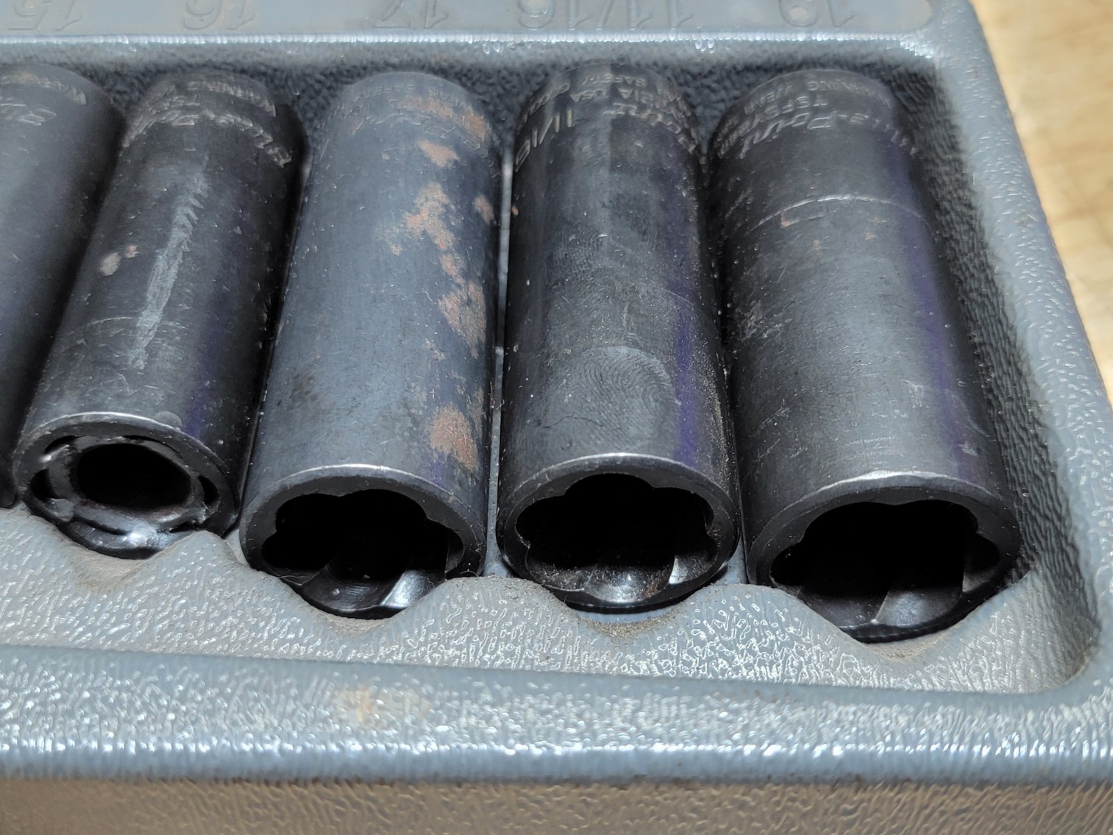 Blue-Point 3/8″ Drive DEEP Metric & SAE TWIST Impact Socket Set 213TSFSYA