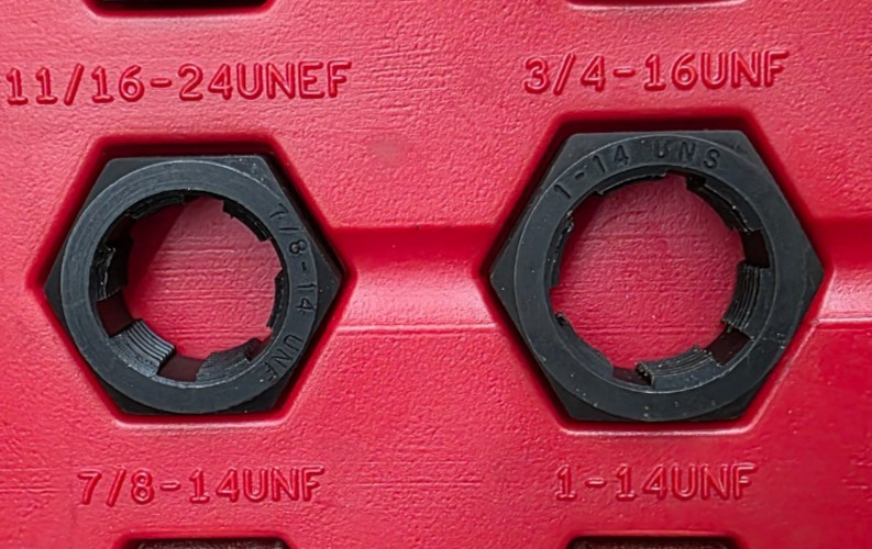 Snap On 20 pc Master Spindle Rethreading Set