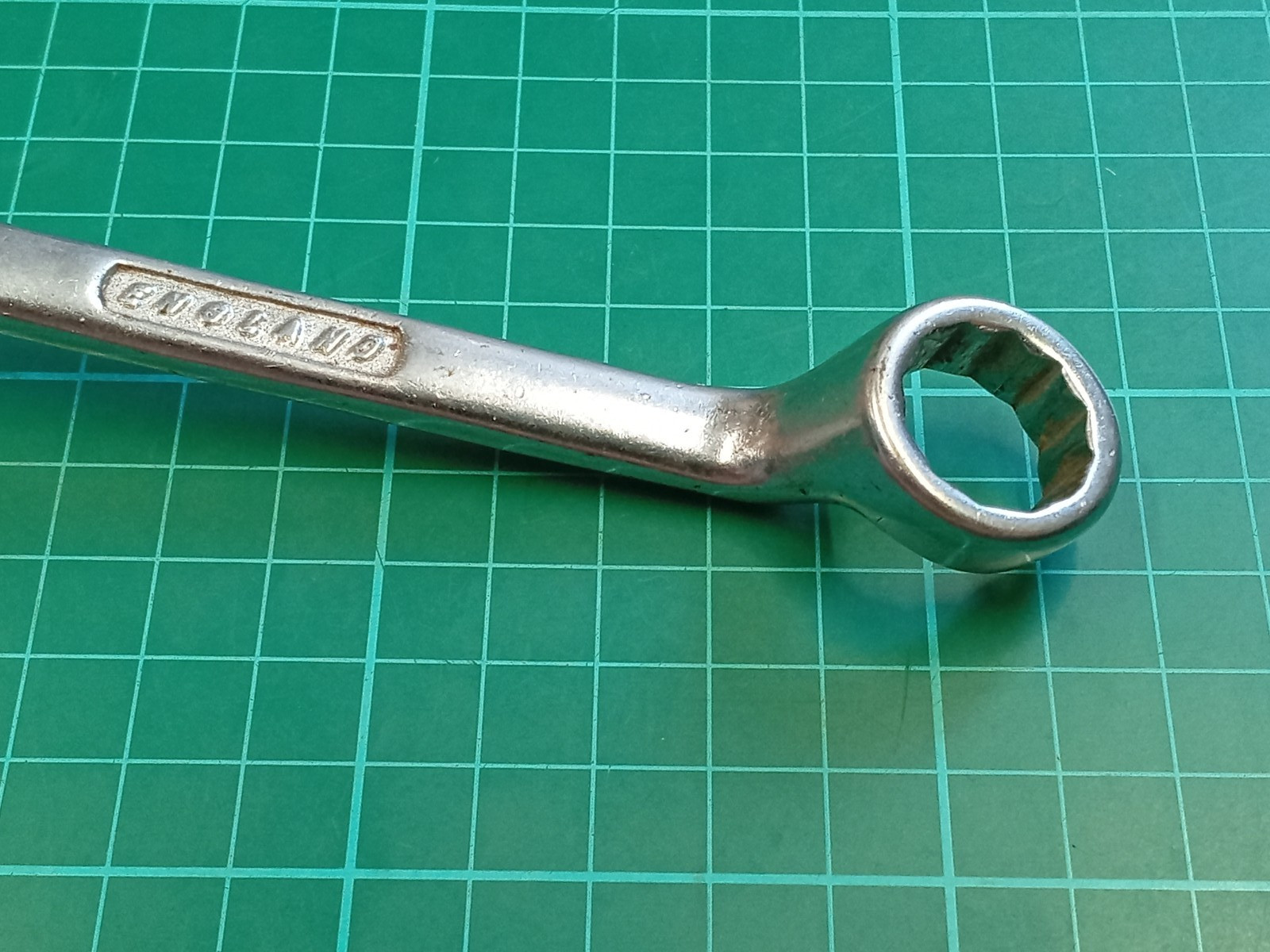 Vintage Halfords 9/16″ x 5/8″ AF, Chrome Vanadium, Offset Ring Spanner, England