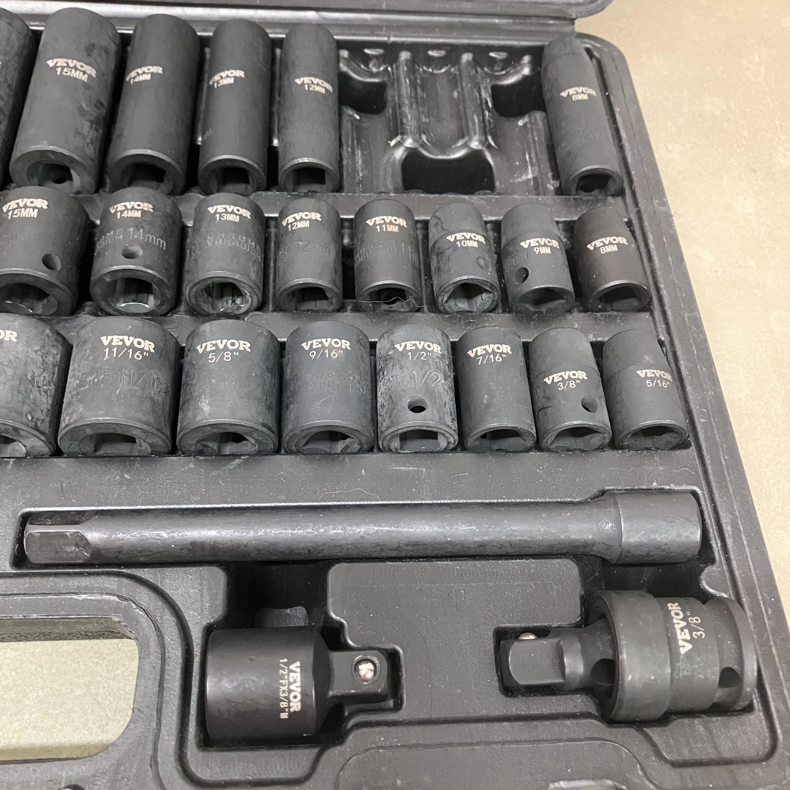 VEVOR Impact Socket Set 45PC Black 1/2″ Drive SAE & Metric Cr-V w/ Case