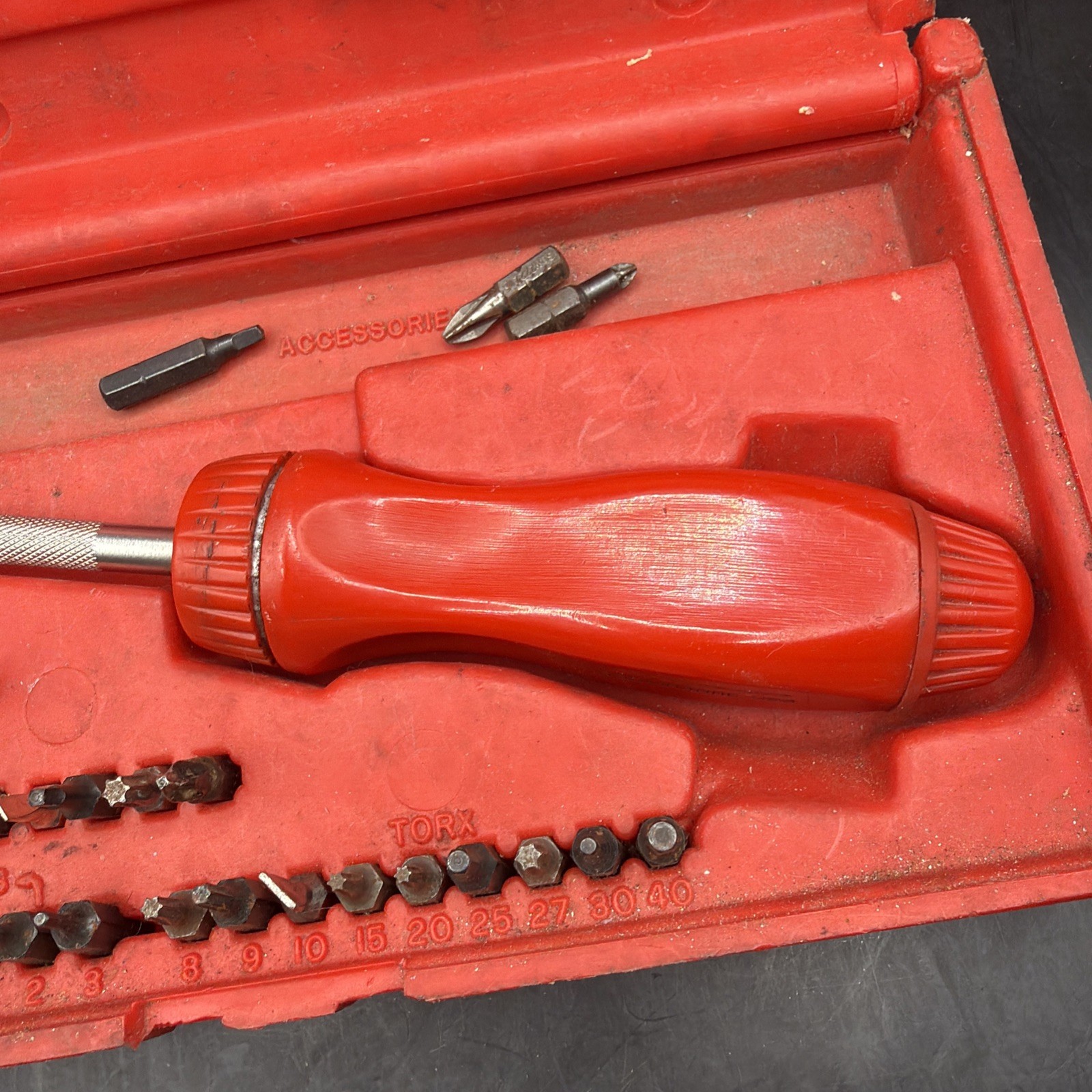 Snap On Tools Ratcheting Screwdriver Set Red Dale Earnhardt Bits & Case SSDMR220