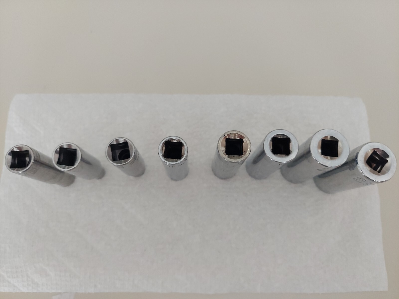 CRAFTSMAN SOCKETS LOT OF EIGHT 3/8, 1/4, 1/16, 12, 14, 15, 17, 18