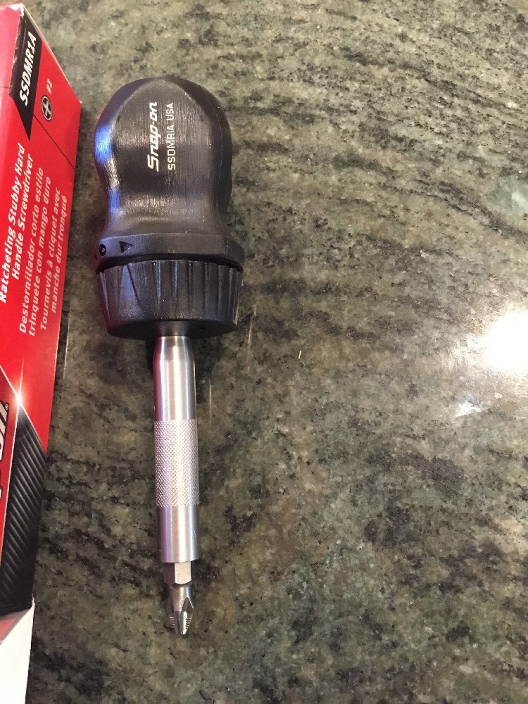 Snap On ssdmr1a ratcheting stubby black hard handle screwdriver with bit