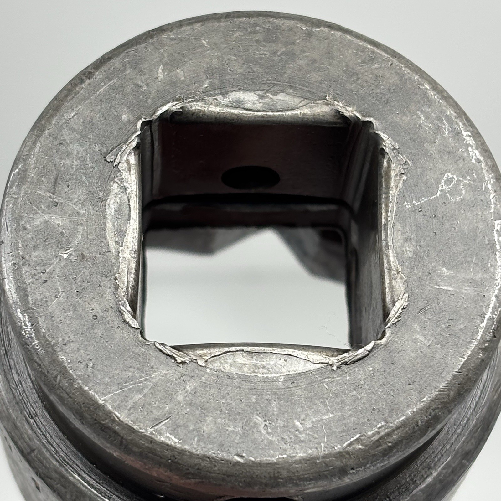 Snap On IP742 1” Drive 8 Point SAE 1-5/16 Shallow Double Square Impact Socket