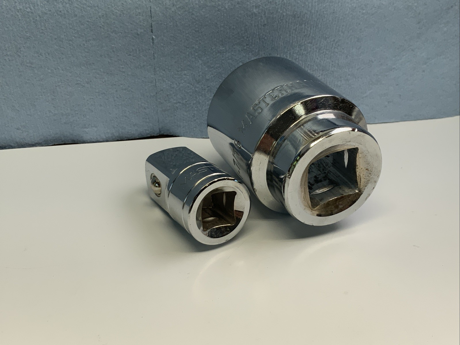 MASTERHAND 2pc 3/4 Drive1-7/16 6pt SAE Socket & 1/2 To 3/4 Drive Socket Adapter