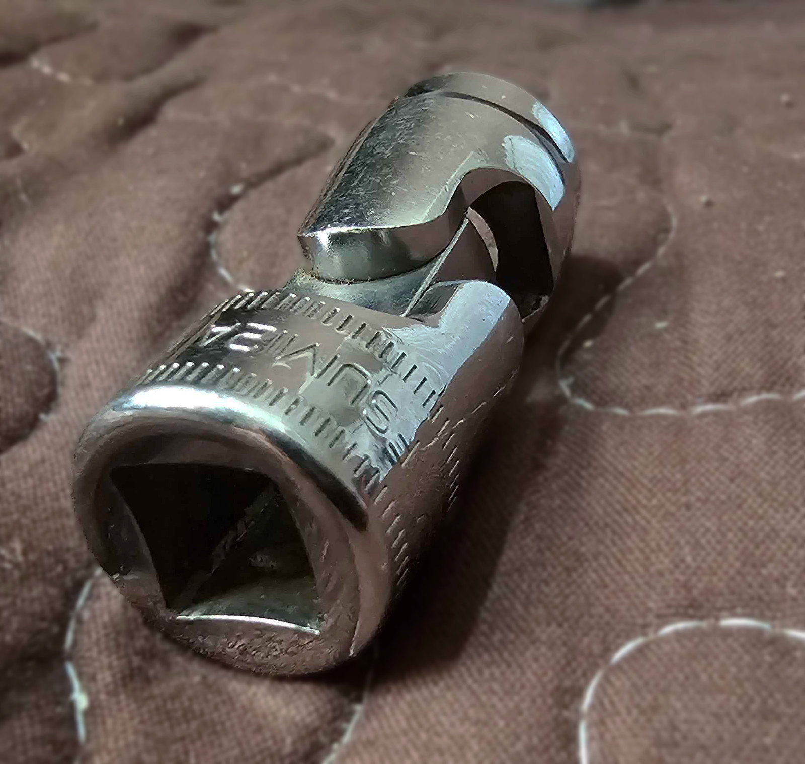 Snap-On 3/8″ Drive 6-Point Metric 12 mm Flank Drive Shallow Socket FSUM12A