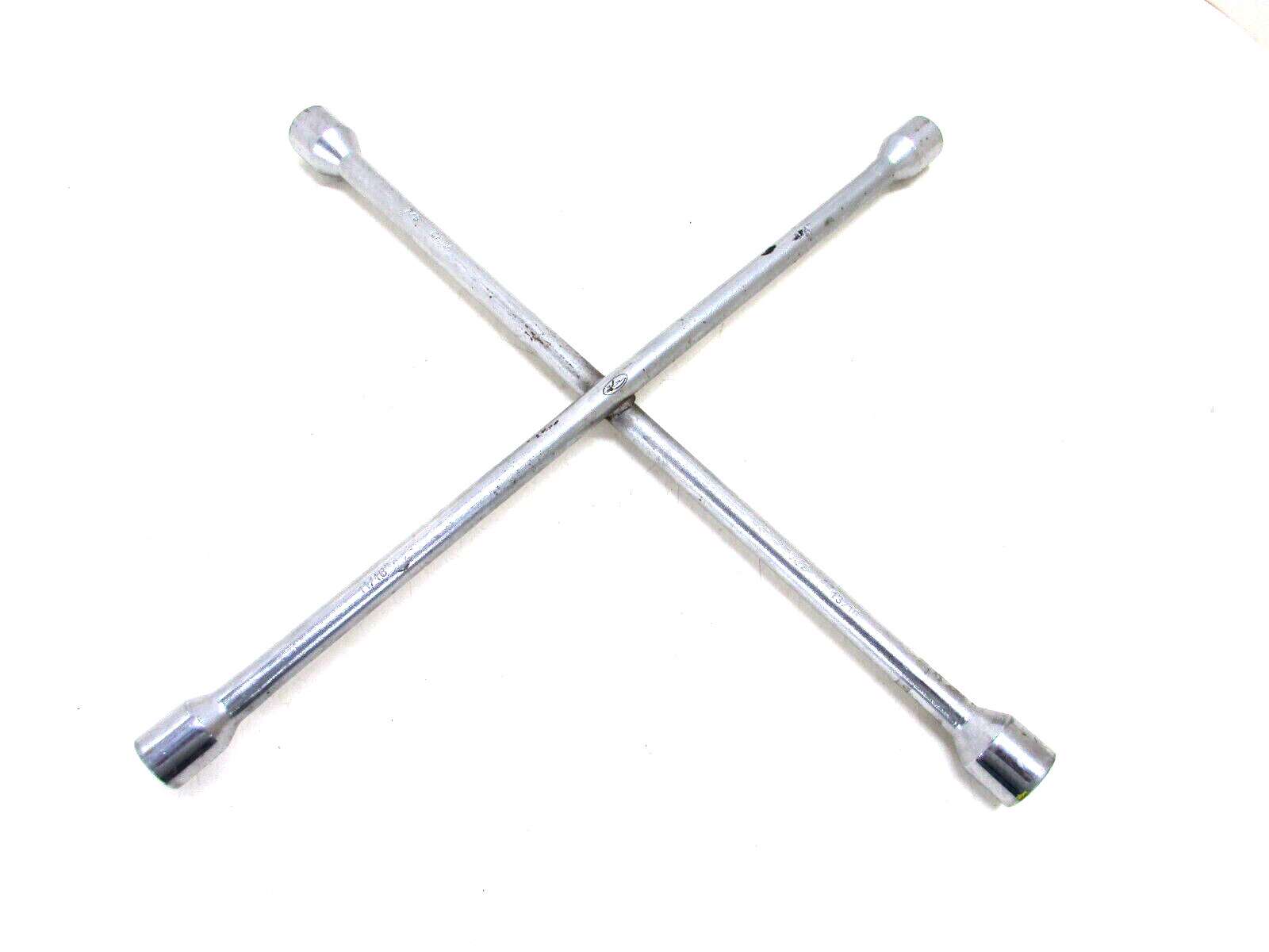 K TOOL INTERNATIONAL 4-WAY LUG WRENCH, 11/16″ 3/4″ 13/16″ 7/8″, KTI-71940