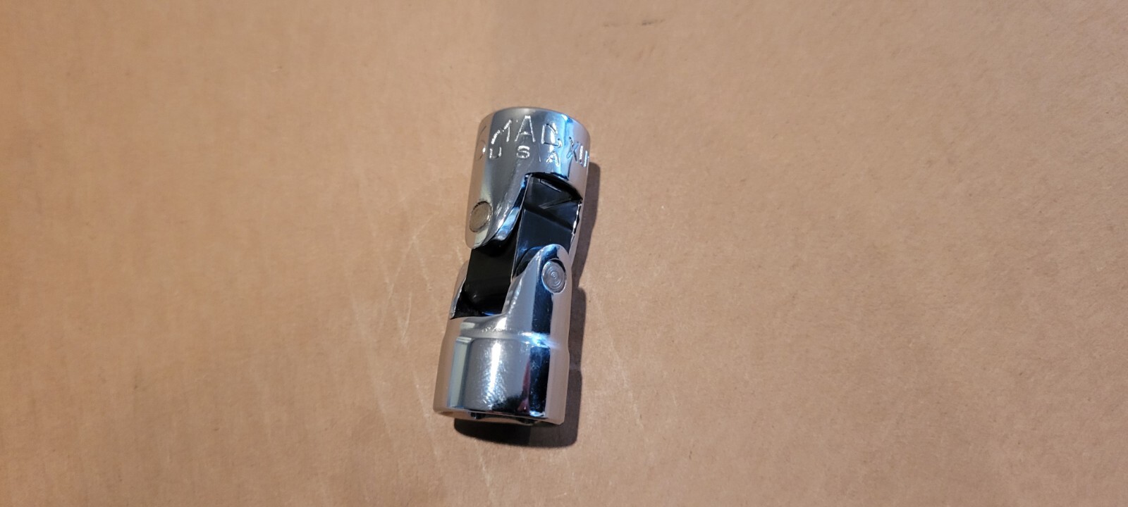 Mac Tools NEW 3/8″ Drive 9/16″ 6 Point Swivel Socket XU186RA Automotive Truck