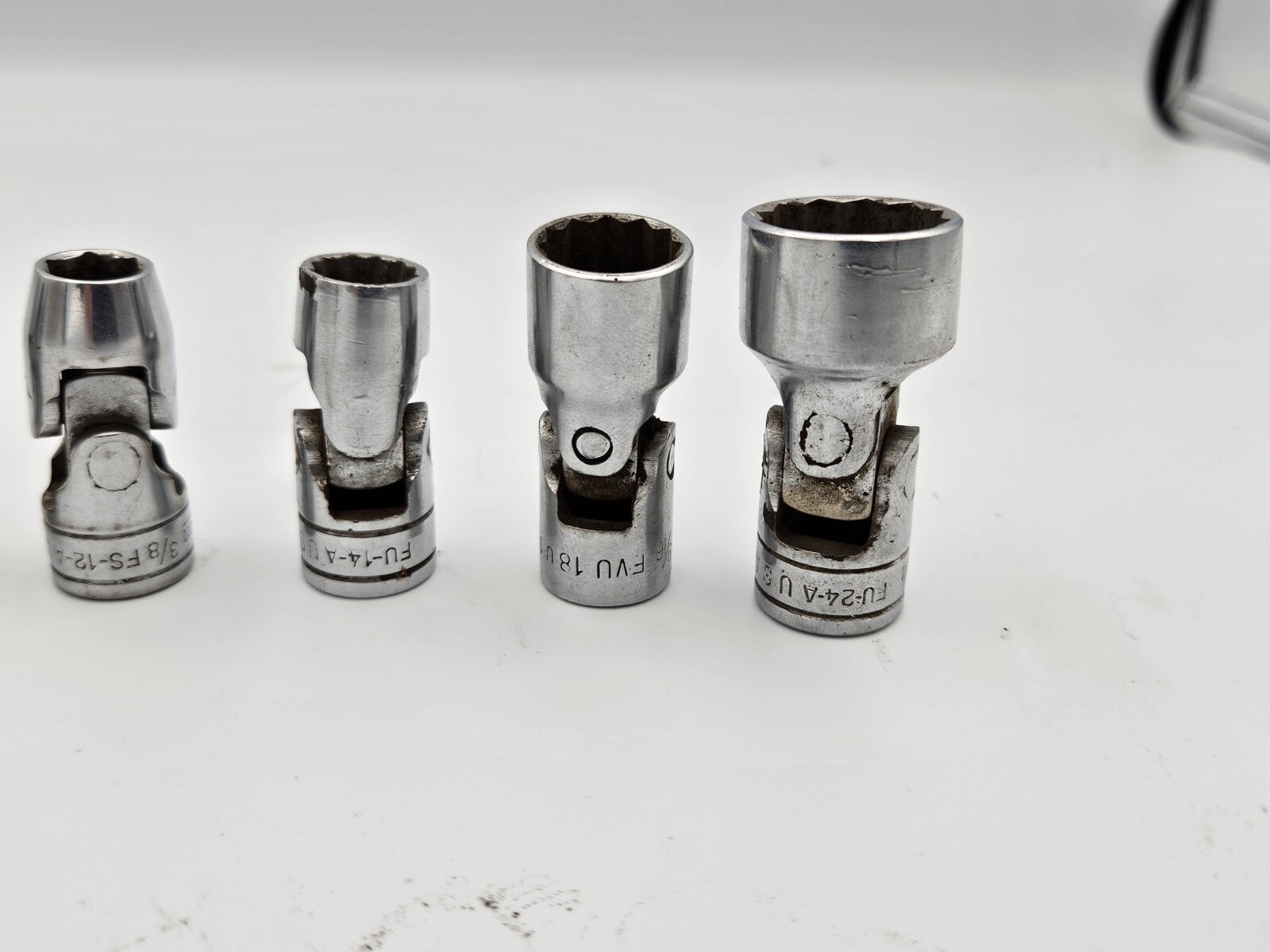 Snap-on 3/8″ Drive 8 Piece Swivel Mixed Socket Set 4 12pt, 3 6pt, 1 3/8″ to 3/8″