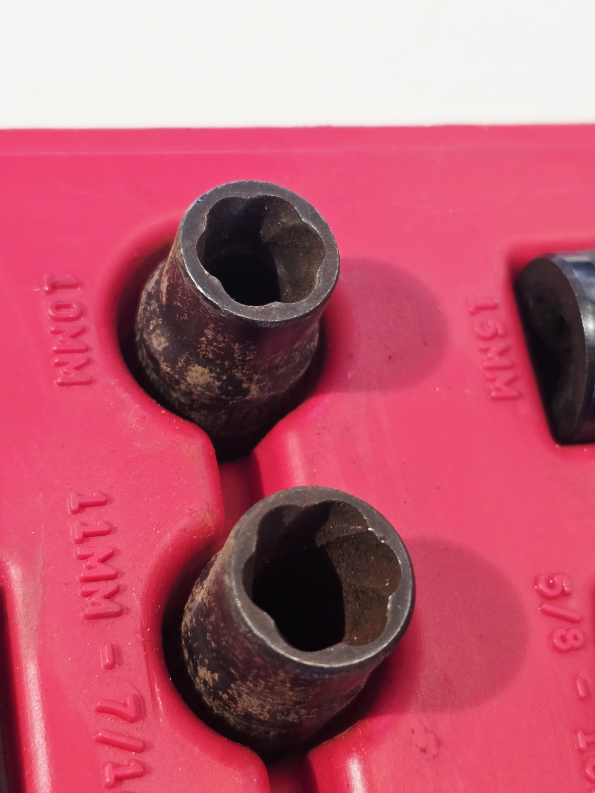MAC TOOLS SXT9LR 9-Piece 3/8″ Dr Twist Socket Set 10-19mm – Damaged Bolt Removal