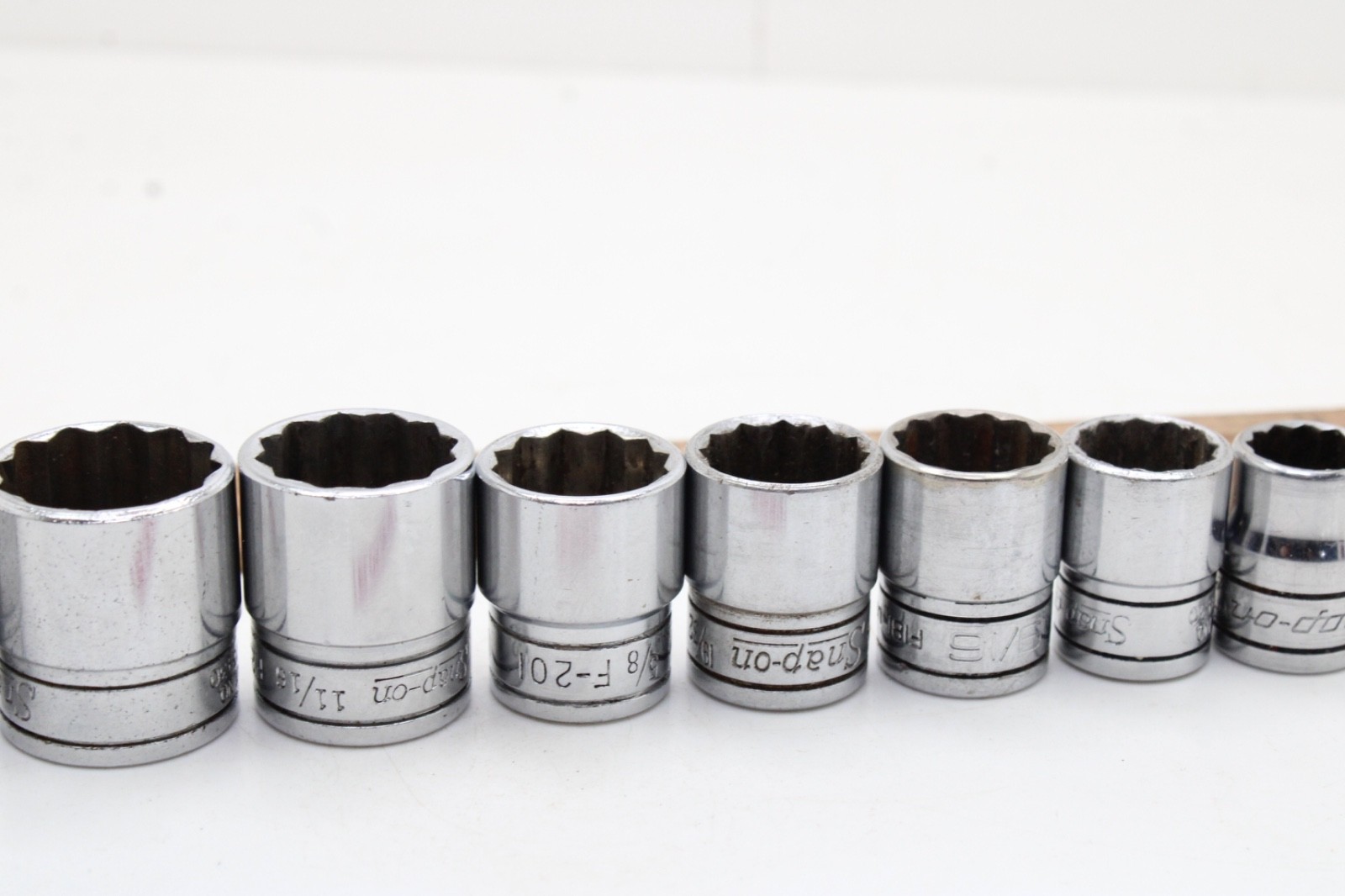 Snap-on F081 – F281 1/4-7/8″ 3/8″ Drive 12 Point 12 Piece SAE Chrome Set USA