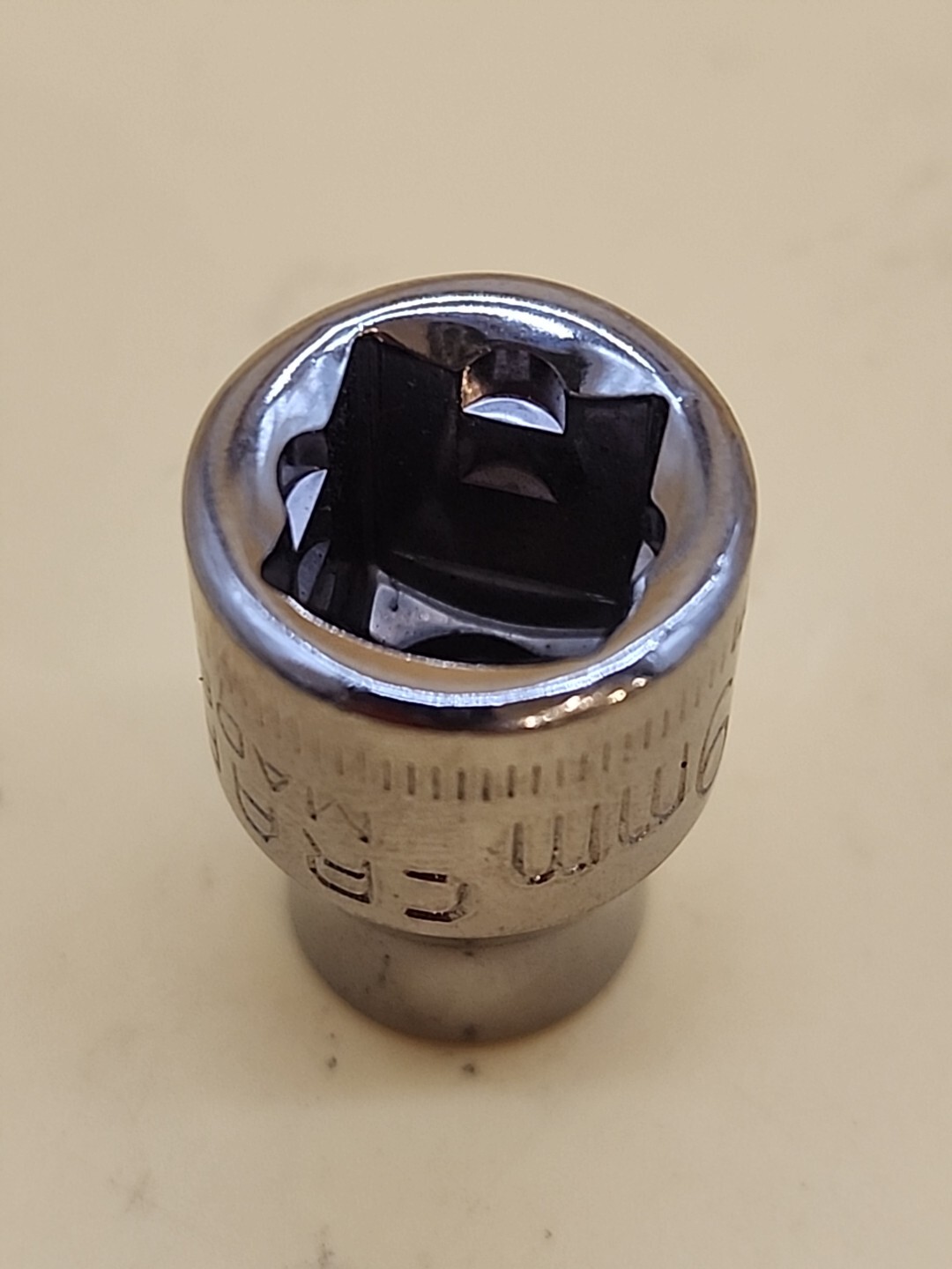 Craftsman Tools – 3/8″ Drive 6 Point 9mm Shallow Socket – G2 43541 USA