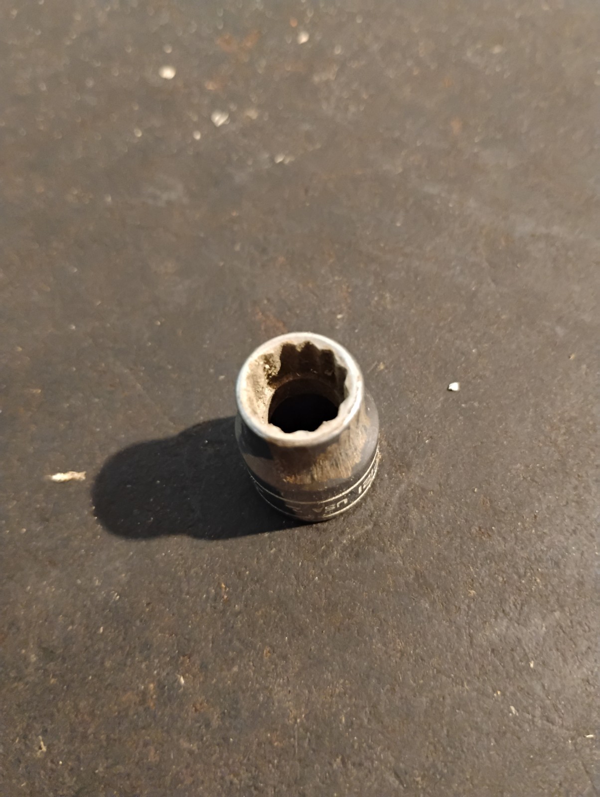 Snap-On F121 – 3/8 Drive 12-Point – 3/8 Inch Shallow Socket