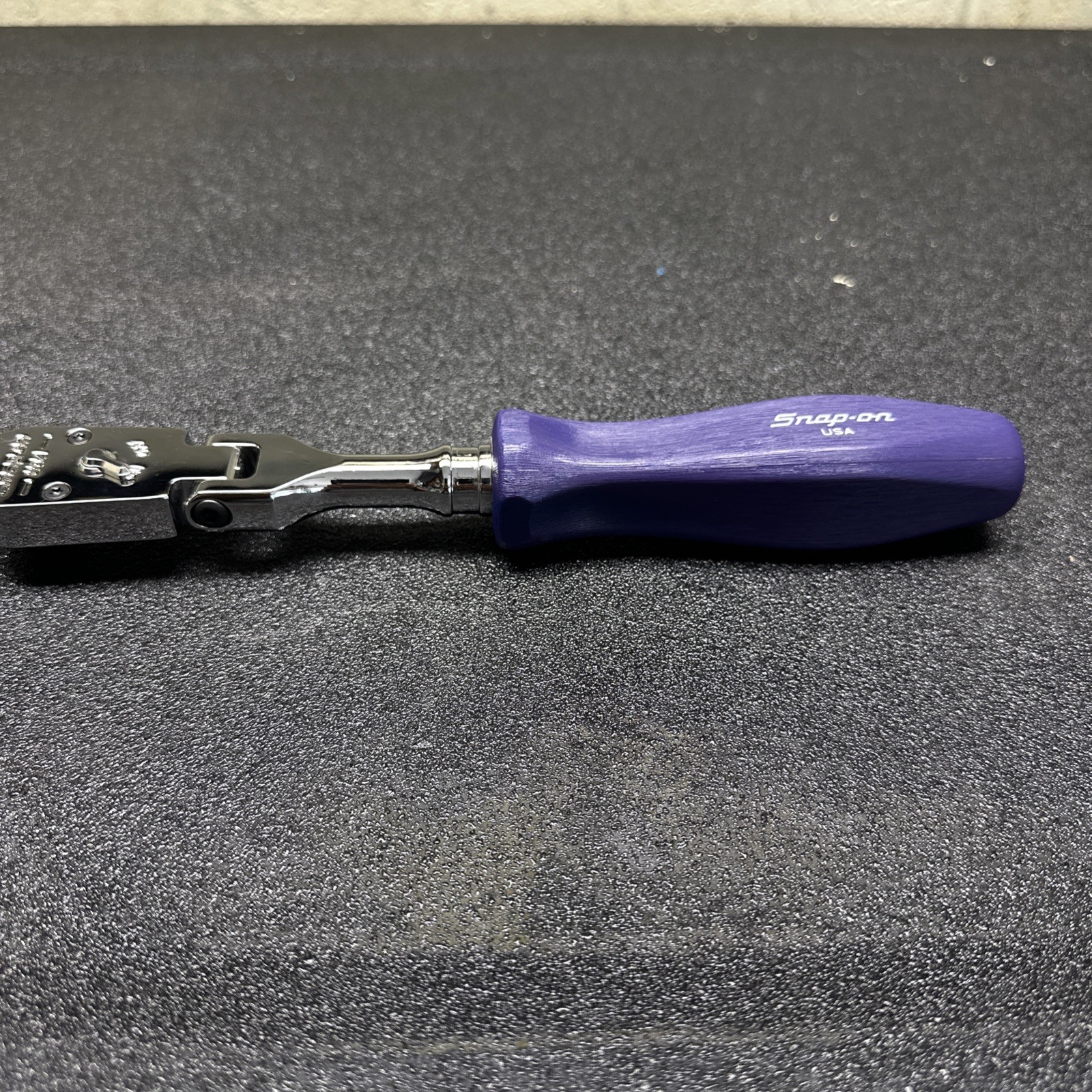 Snap-on FHF100 3/8″ Drive Cynergy Hard Grip Flex-Head Ratchet Purple