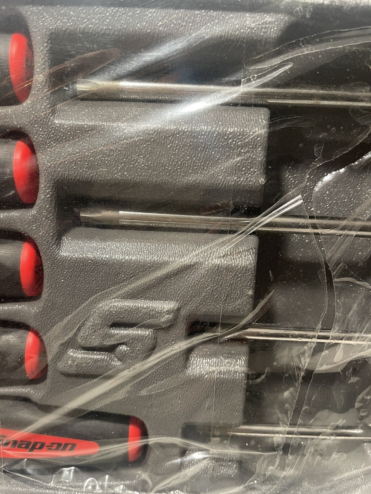 Snap on 9pc Torx Soft Grip Screwdriver Set, handles are Red and Black.