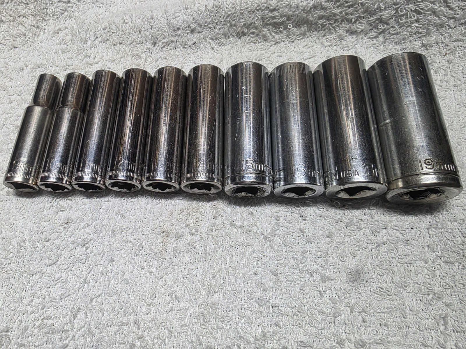 Craftsman G series Socket Assortment Lot SAE & Metric 1/2-3/8 Sized