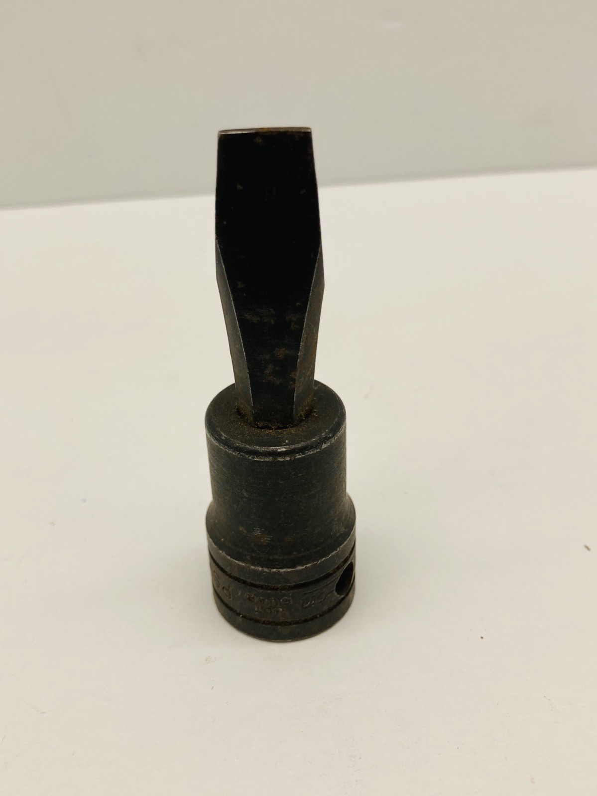 SNAP-ON TOOLS MODEL No. PSW-284 Standard Flat Screwdriver 1/2″ DR. IMPACT SOCKET