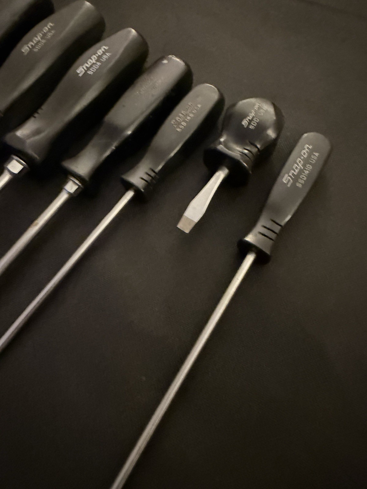 Snap On 8 Piece Black Flat Head Screwdriver Lot – SSD – SDD