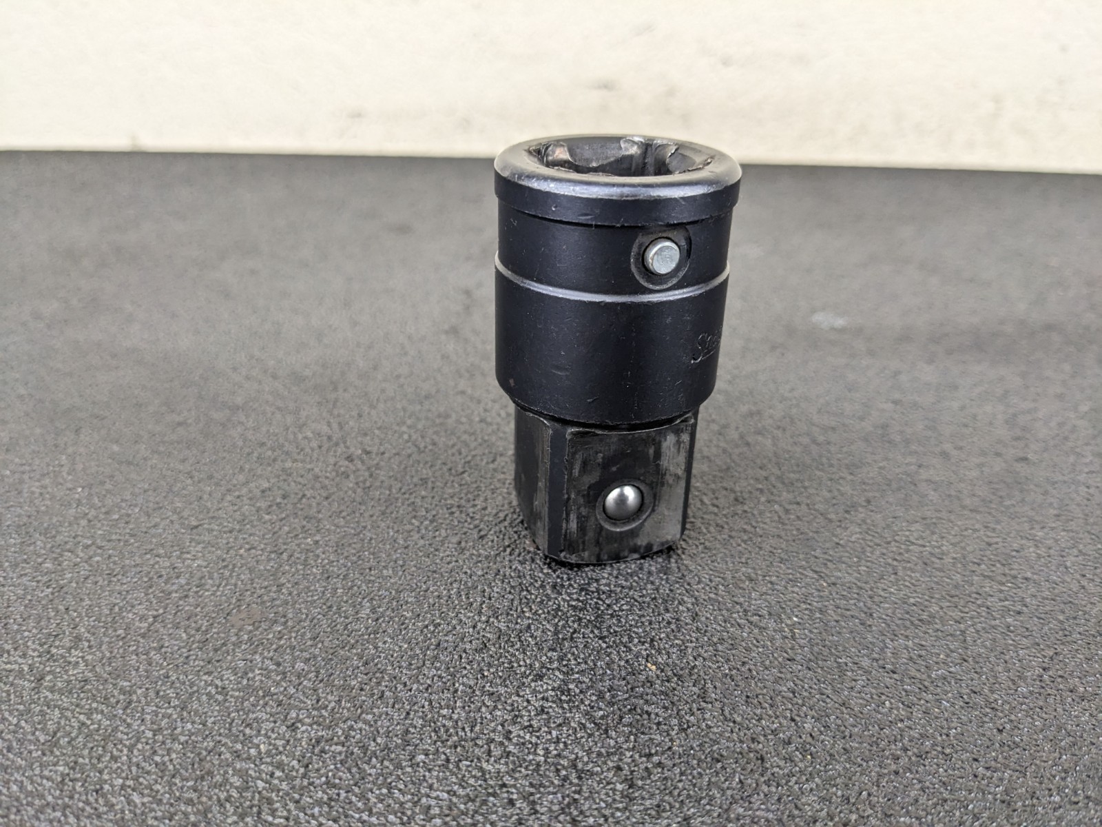 #bo862 Snap-On Tools USA 3/4″ to 1″ Drive Adapter Extension Socket GLA72A