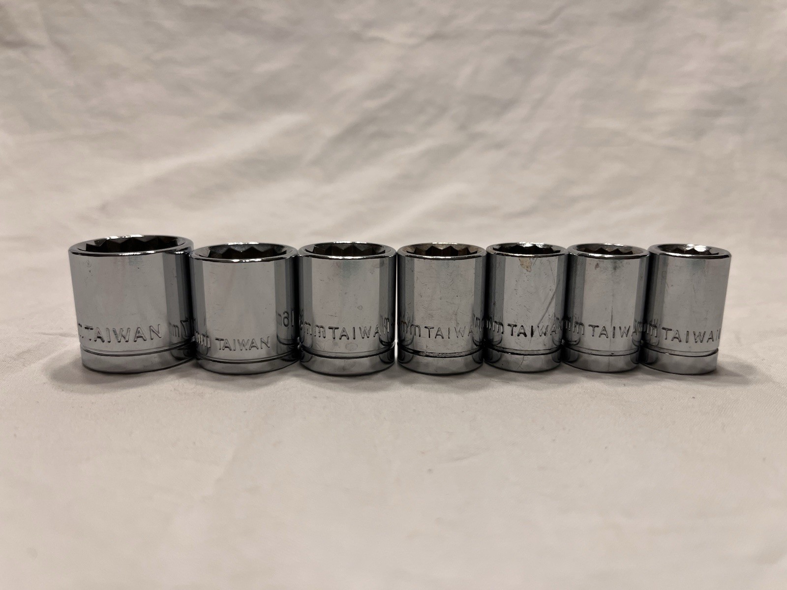Taiwan 12 Point 3/8″ Drive 7 Piece Socket Set Chrome