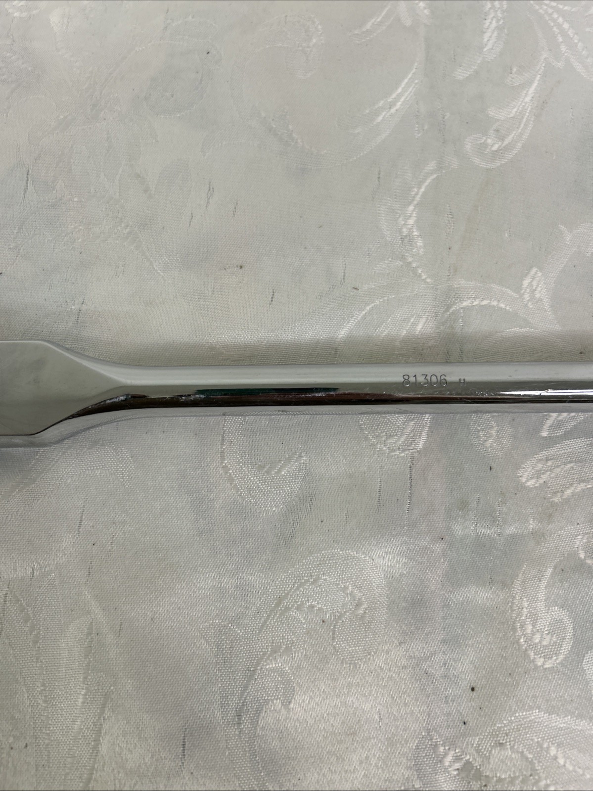 Gearwrench 1/2″ Drive 84-Tooth Locking Flex Head Teardrop Ratchet 17″ Part 81306