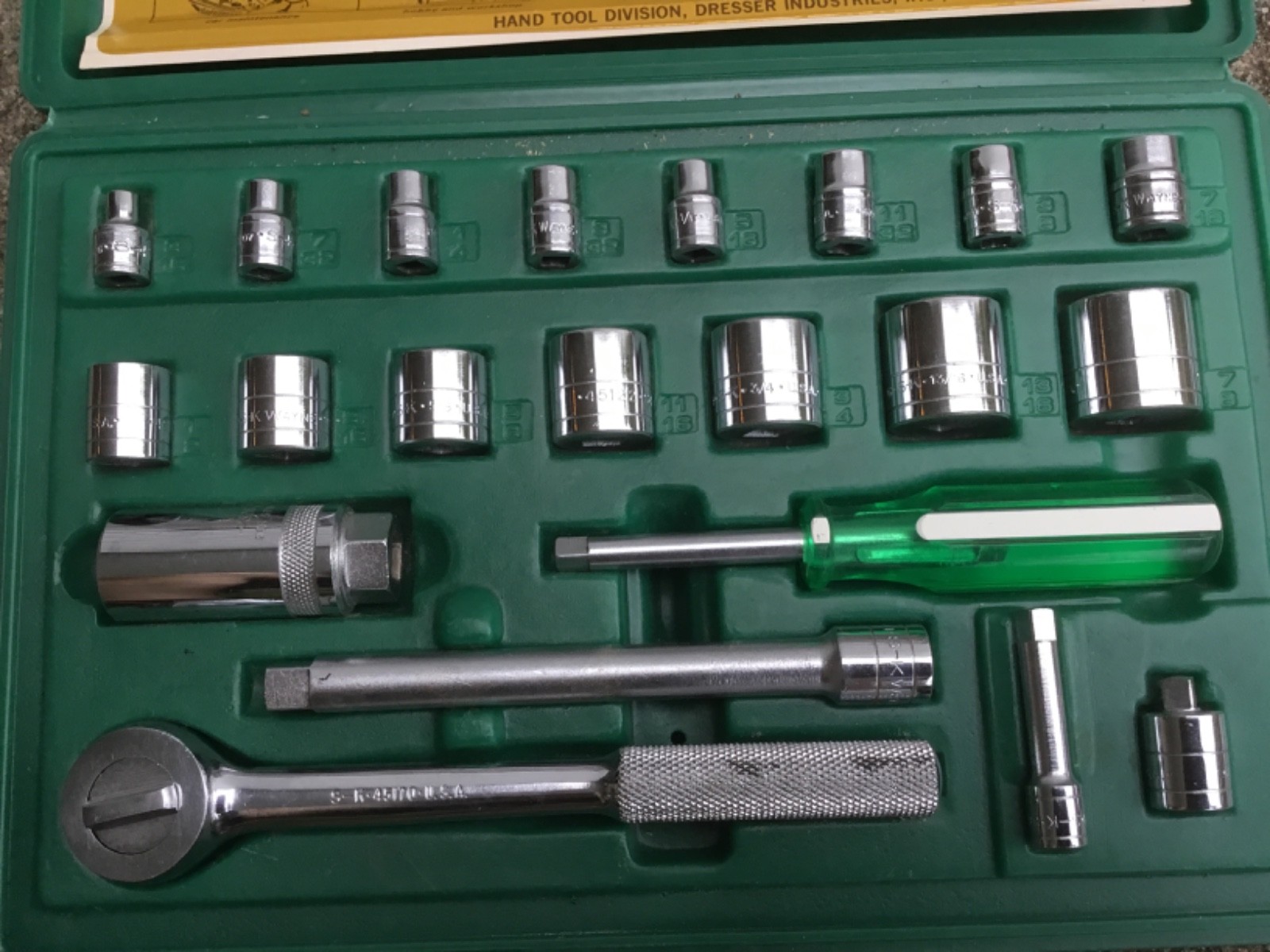 S-K Tools 1/4” & 3/8” 21 Piece Complete SAE Socket Set W/Case #4222 Excellent