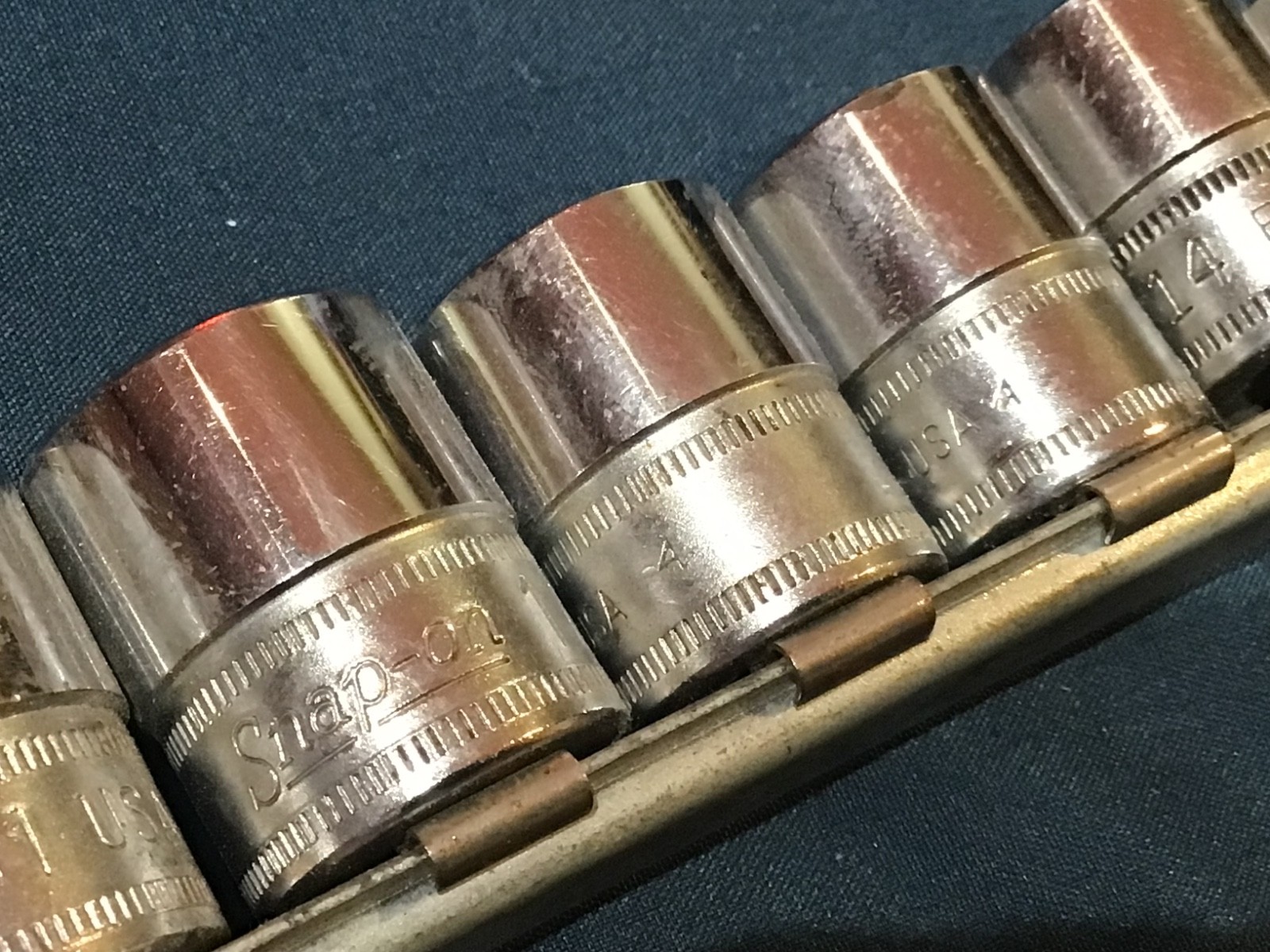Vintage Set of x12 SNAP-ON METRIC SOCKETS 6pt #8-9-10-11-12-13-14-15-16-17-18-19