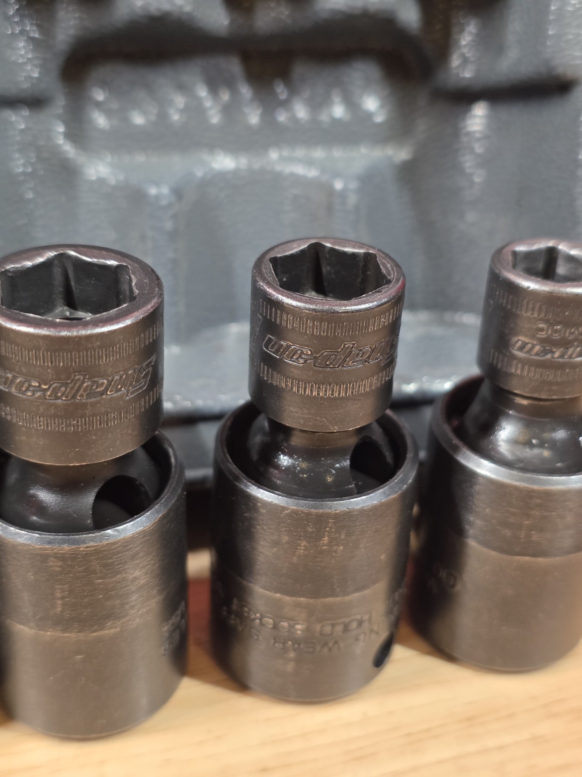 Snap-on Tools 207IPFM 7-Piece 3/8″ Metric Shallow Swivel Impact Socket Set
