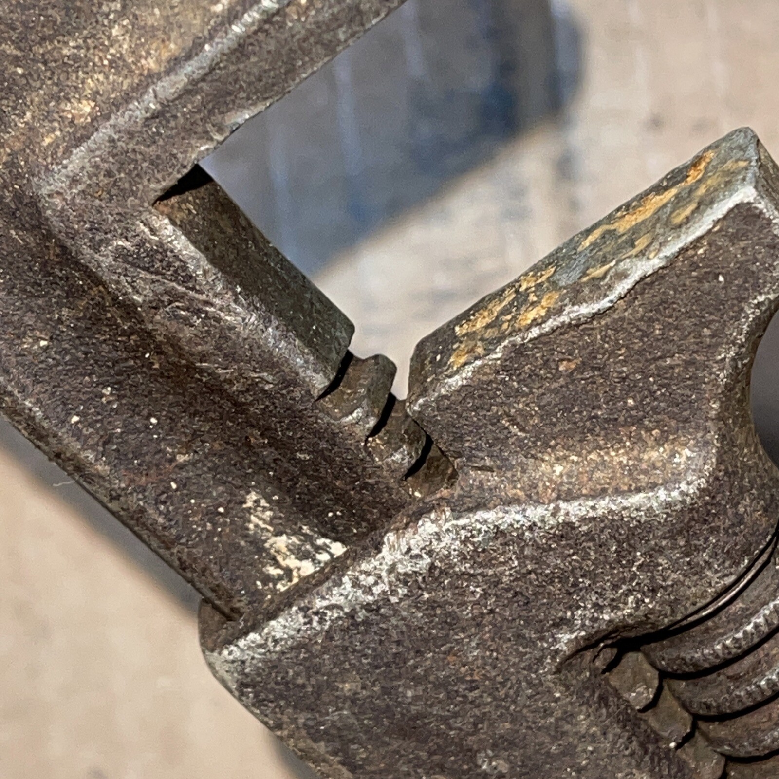Vintage 9 In AUTO Adjustable Pipe Wrench 9″ Made In USA 9in Antique