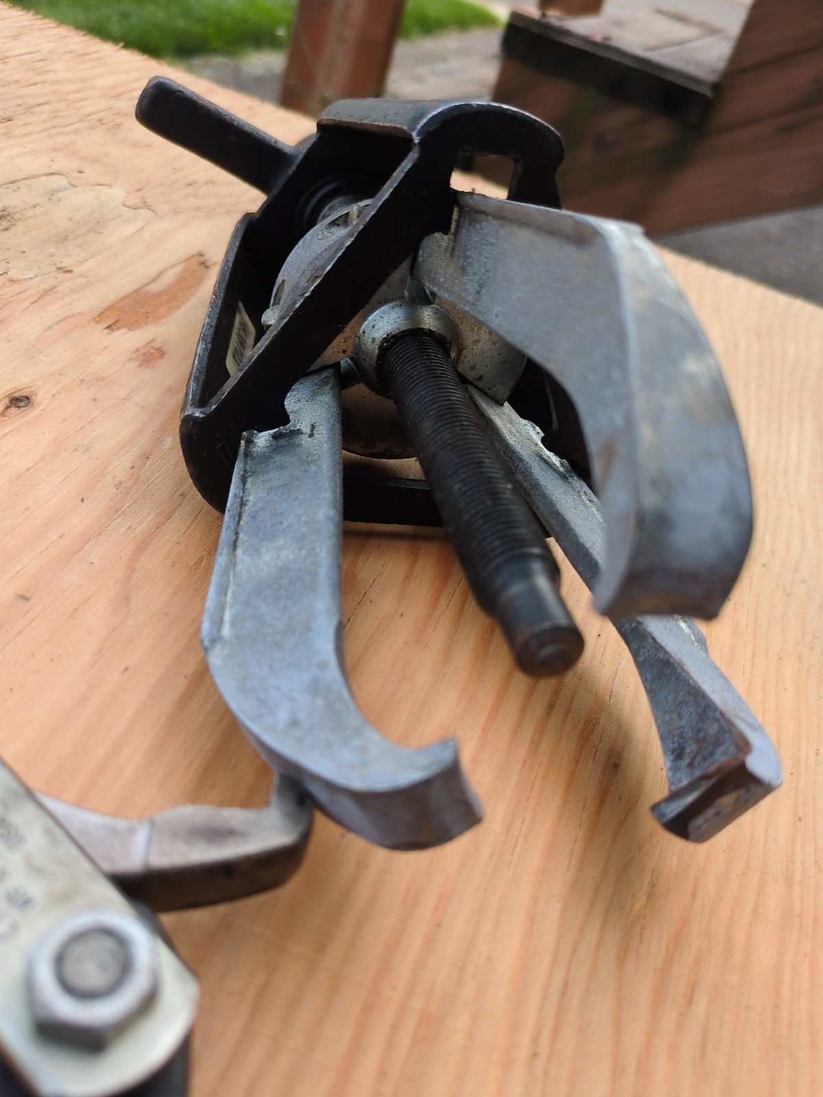 Bearing Pullers one heavy duty and one standard both one price