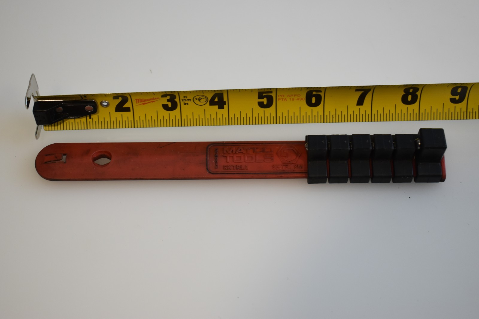 Matco Tools SKTRL8 Socket Rail Organizer 8″ Length 3/8″ and 1/2″ Drive 6 slot