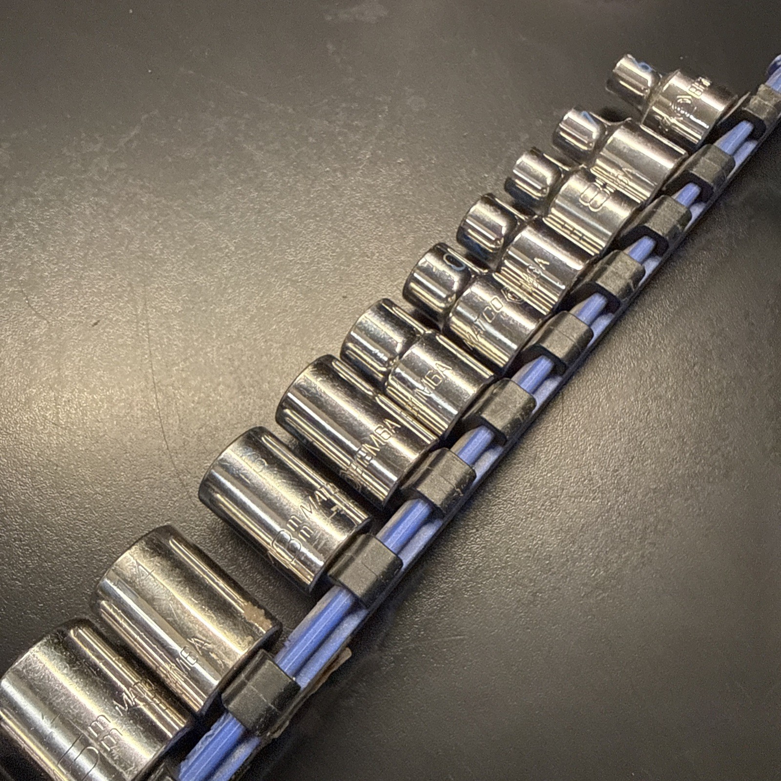 MATCO TOOLS 3/8″ DRIVE METRIC 6 POINT SHALLOW CHROME SOCKET 17 PIECE SET