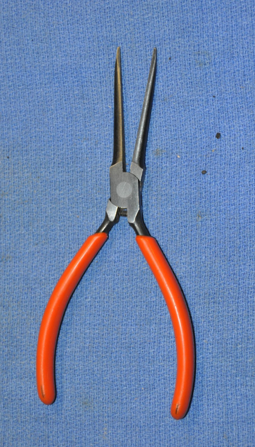 Snap on E703 spring loaded long nose needle nose pliers 6-1/2 in. USA