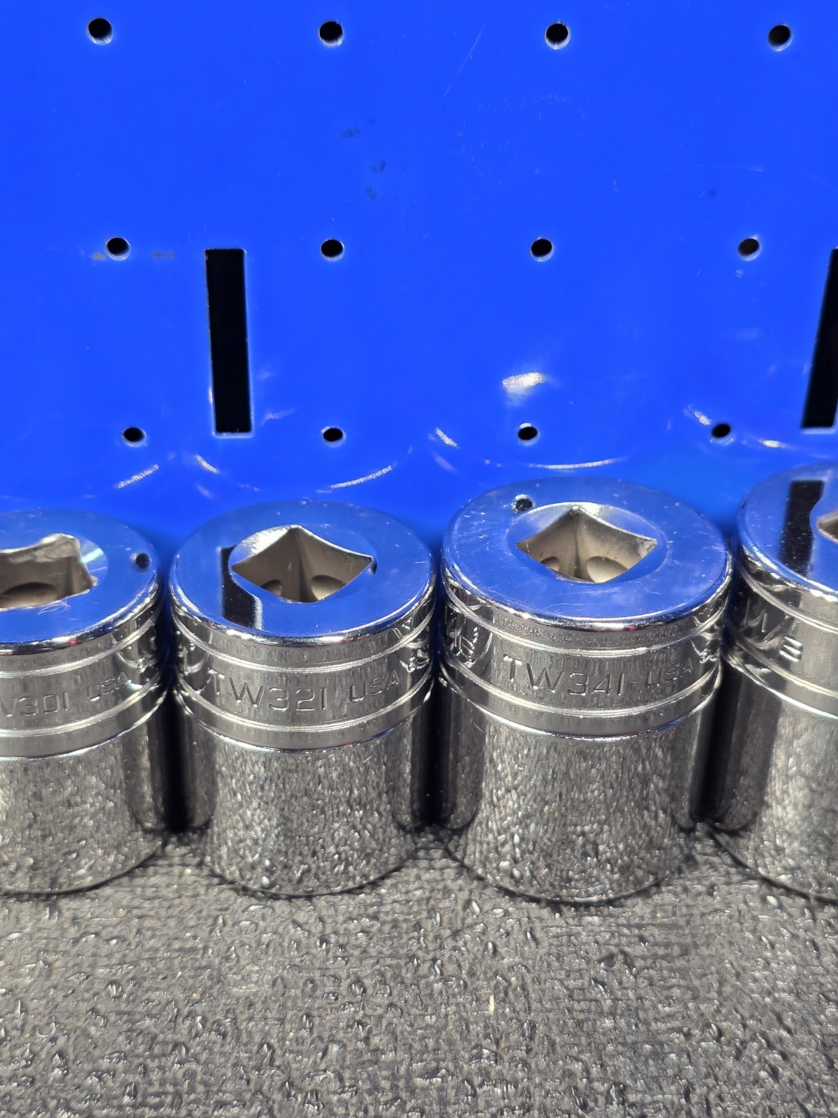 Snap-on 3/8″-1-1/8″ 13-Piece NICE 1/2″ Drive 6-Point Chrome Shallow Socket Set