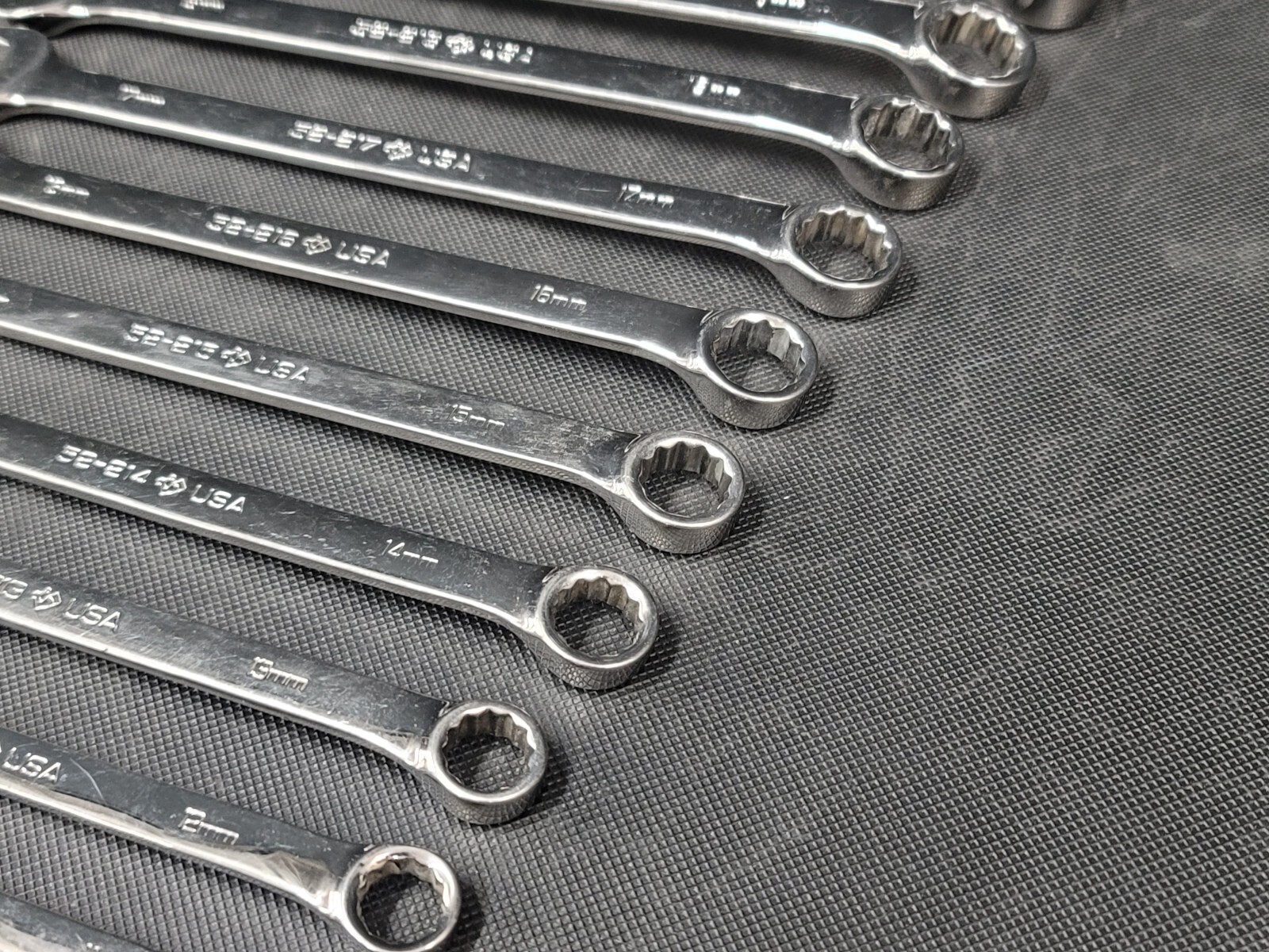 Armstrong Tools 15 pc 12 point Metric Combo Wrench Set 7-19mm & 21-22mm GMTK 52
