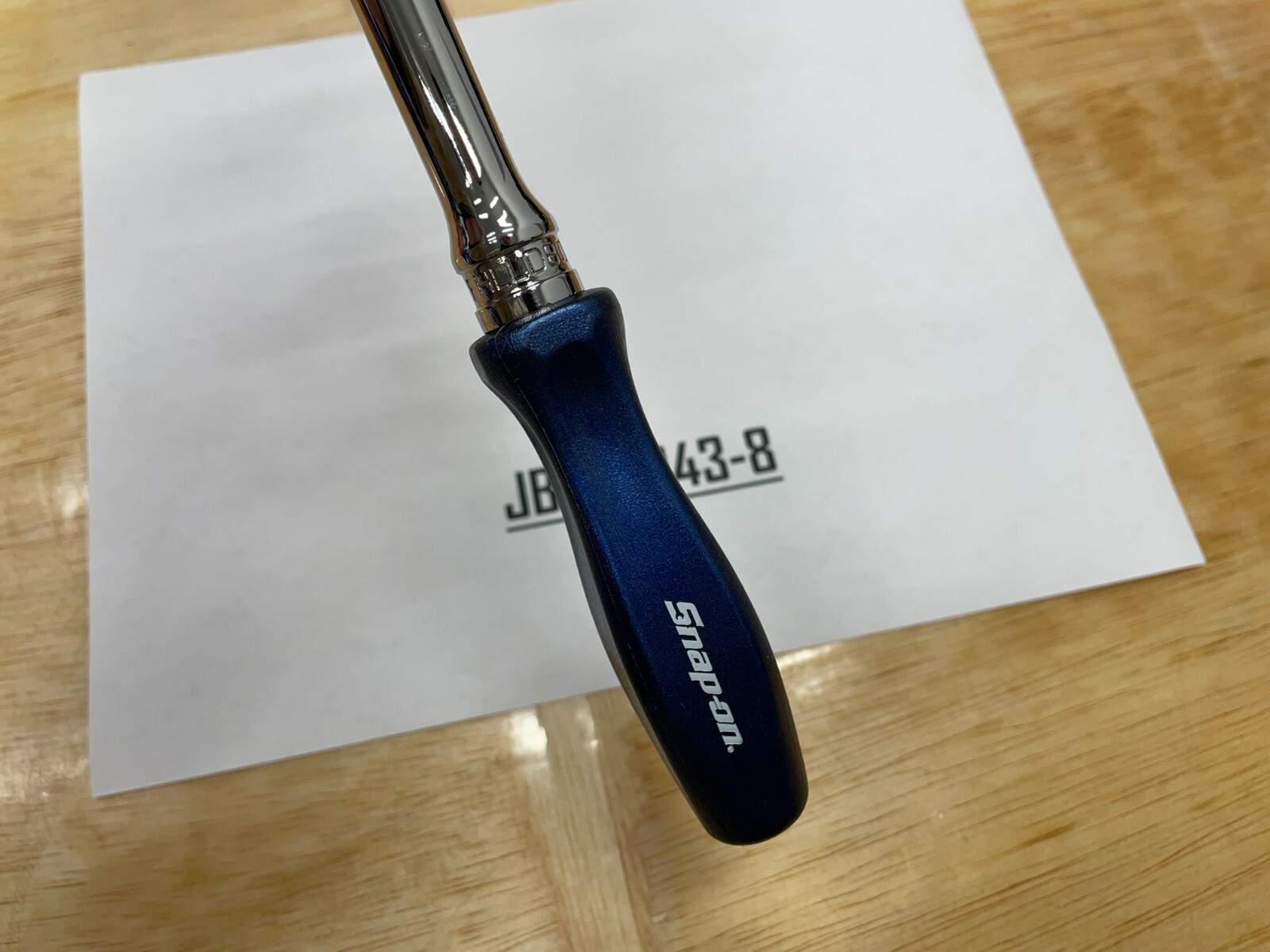 Snap-on Tools POWER BLUE 3/8″ Drive Hard Grip Extra-Long Fixed Ratchet FHLLD80MB