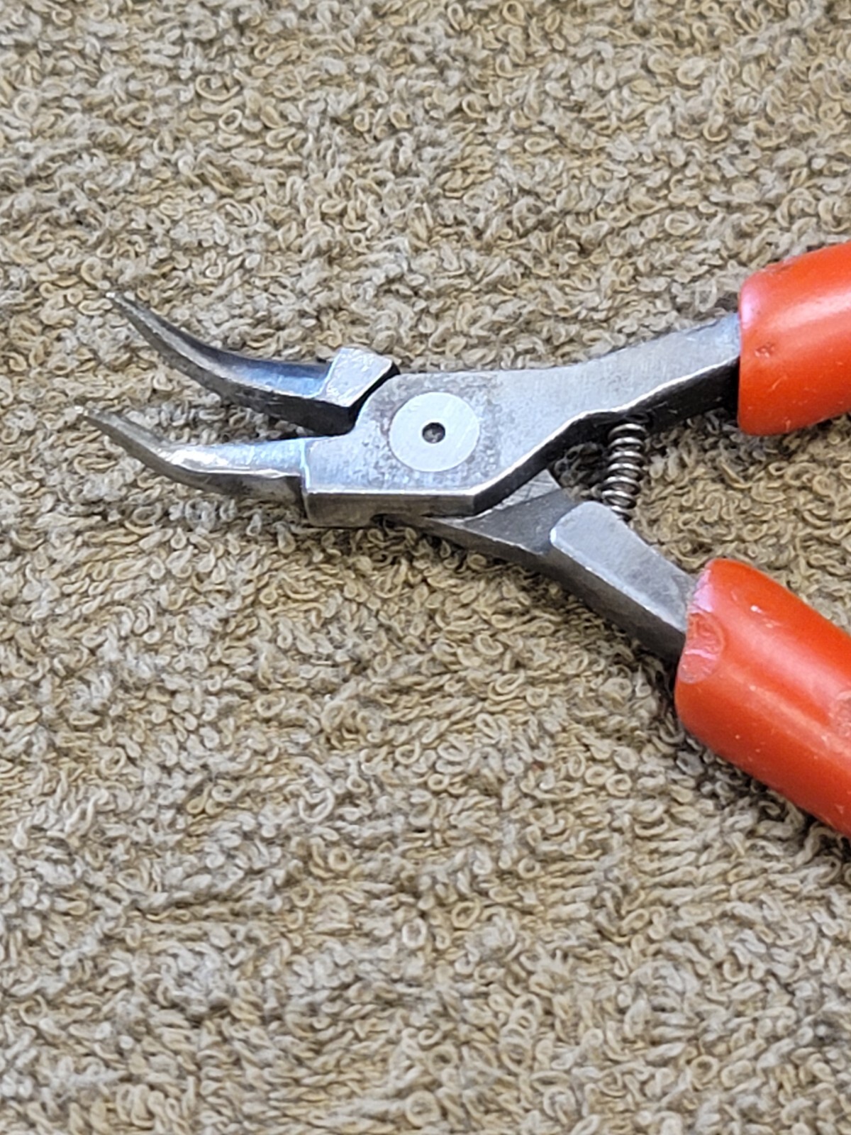 Snap on E771CG Angle Curved Needle Nose Electronic Pliers Cushion Grip Red 5 USA