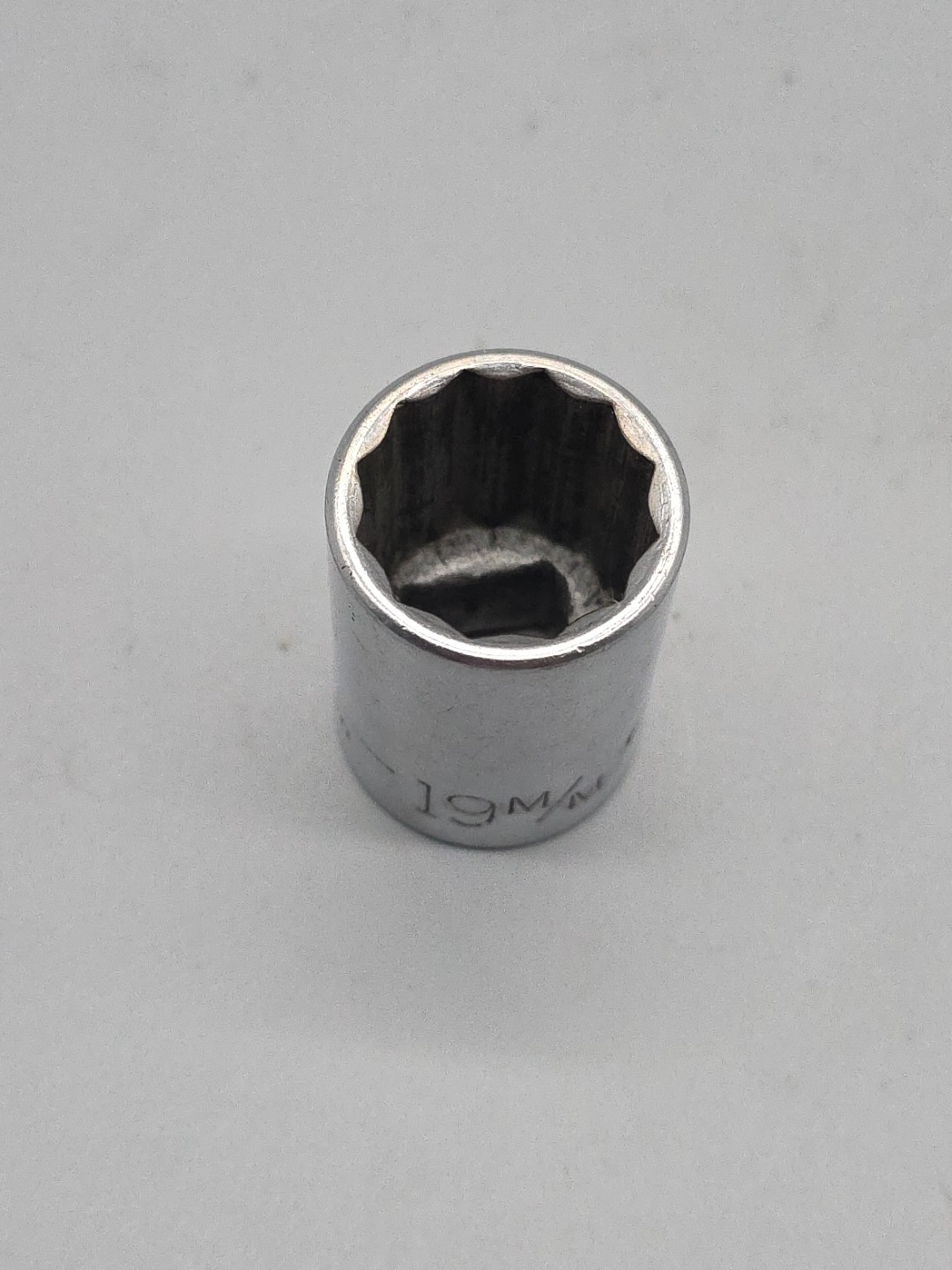 Craftsman Tools 19mm Socket 12 Point 1/2″ Drive VV 44238 USA