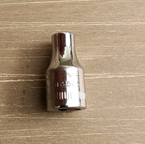 Craftsman USA 4mm Socket 6 Point 1/4″ Drive -V- 43505 (Bottom Knurl)
