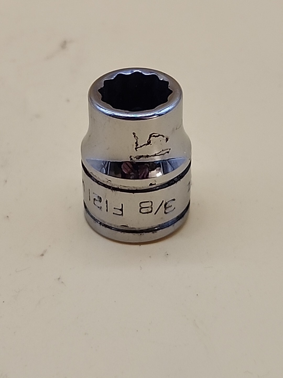 Snap-on Tools F121, 3/8″ Drive 12-Point SAE 3/8″ Shallow Socket USA.