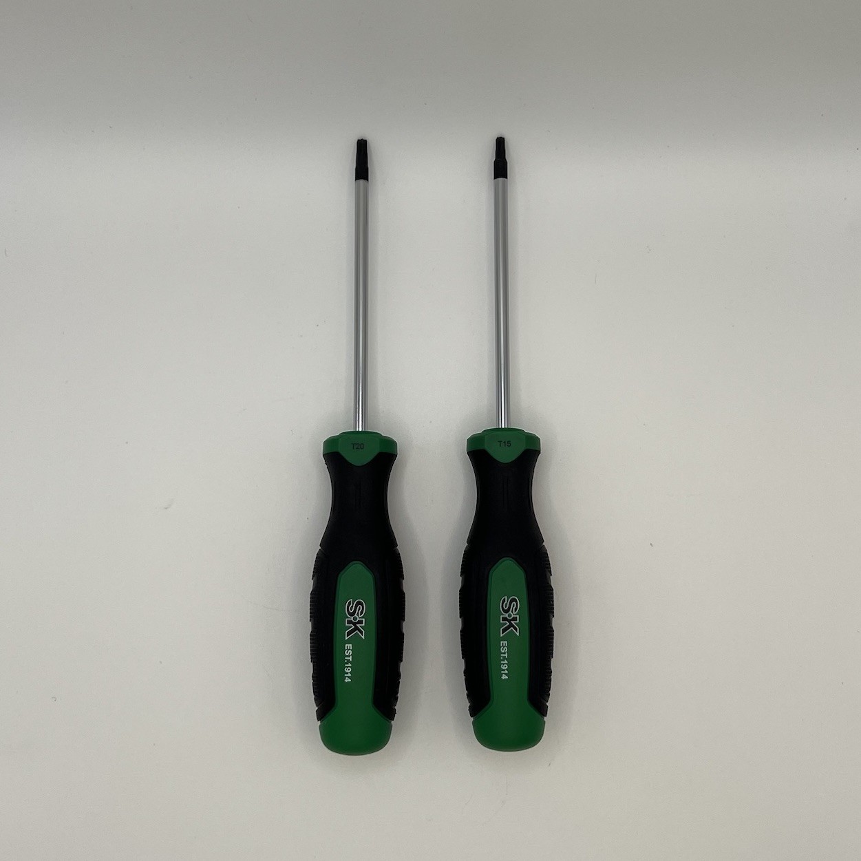 SK Hand Tools 2pc Torx Screwdriver Set T15 T20 Pro Grip Magnetic Star Drivers