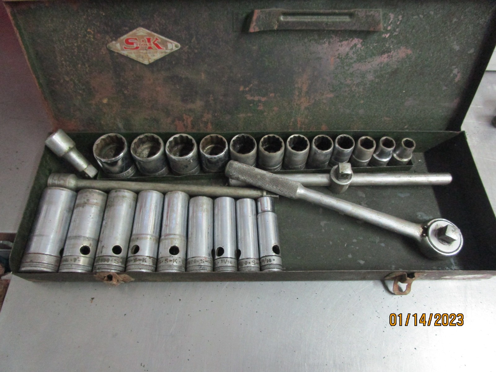 Vintage 25pc SK Tool Set 1/2″ Dr SAE with Sockets Ratchet Metal Case
