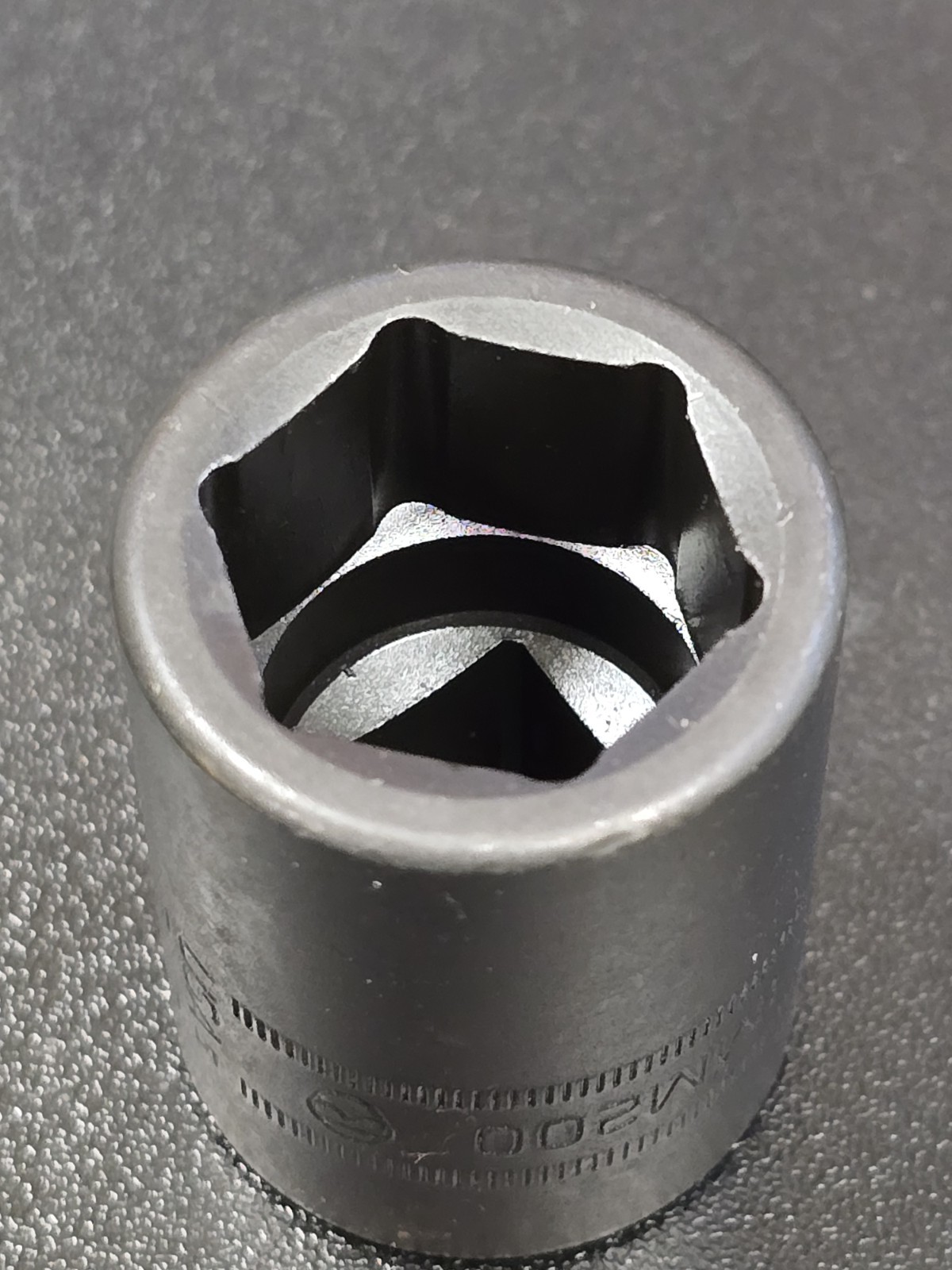 Snap-on ™ Tools USA NEW 1/2″ Drive 20mm Metric 6pt Shallow Impact Socket IMM200