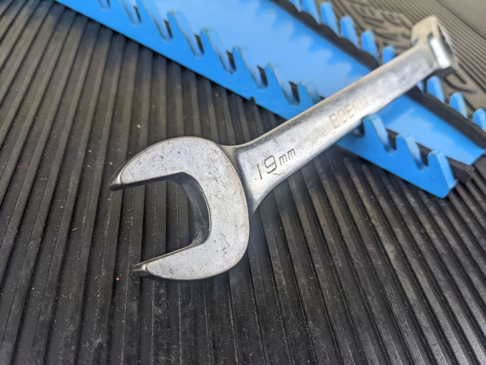 #at722 Blue Point BOERM19 19mm 12-Point Metric 15° Offset Ratcheting Wrench