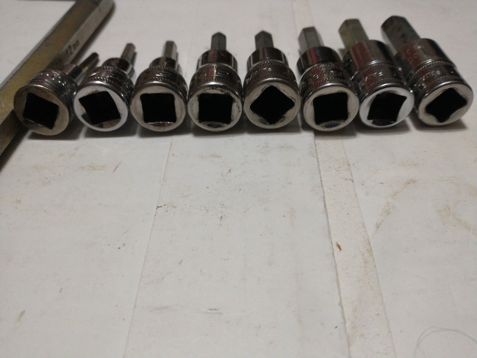 SNAP ON 207EFAMY AWM12D. 3-12MM. 1/8″-3/8″. 16 PIECES IN ALL. 3/8″ DRIVE HEX SET