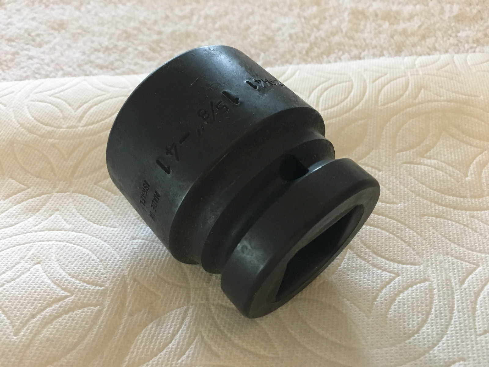 OZAT 1626M41 – 1″ Drive – 6 Point 1-5/8″-41mm Short Impact Socket Black