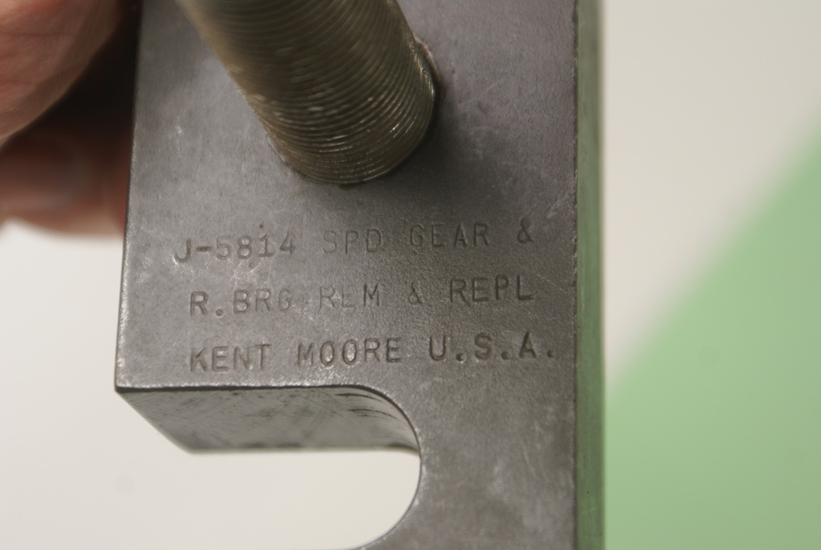 Kent-Moore J-5814-15 Speedometer Gear and Rear Beating Remover Installer Tool
