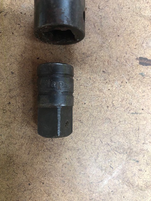 Snap-on 1/2 to 3/8 and 3/8 to 1/2 adapters